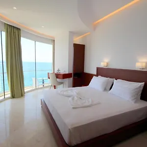 *** Hotel Delfini Albanien